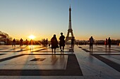 Frankreich,Paris,von der UNESCO zum Weltkulturerbe erklärtes Gebiet,Trocadero,Platz der Menschenrechte und der Eiffelturm