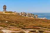 France, Finistère (29), Cornouaille, Crozon Peninsula, Camaret-sur-Mer, Pen-Hir Point in the Iroise Sea