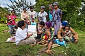 Papua-Neuguinea,Provinz Südliches Hochland,Mendi,von UNICEF organisierte Kochvorführung,um Müttern zu helfen,ihre Ernährung für die Familie ausgewogen zu gestalten