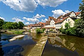 Deutschland,Baden Würtemberg,Schwäbisch Hall,Fachwerkhäuser in der Altstadt,am Kocher mit Hällisch-Fränkischem Museum (Historisches Museum)