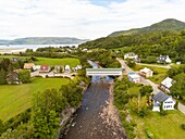 Kanada,Quebec,Dorf Anse Saint Jean (Luftaufnahme)