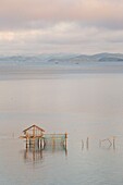 Philippinen,Palawan,Malampaya Sound Protected Landscape and Seascape,typisches Fischfanggerät mit einer Bambuskonstruktion,die die Fischnetze hält