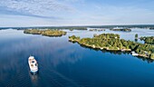 Kanada,Ontario,die Thousand Islands Region am St. Lawrence River,der Kreuzer Victory 2 (Luftaufnahme)