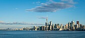 Kanada,Ontario,Toronto,Gesamtansicht der Stadt und der Wolkenkratzer vom Hafen aus