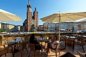 Polen,Woiwodschaft Kleinpolen,Krakau,Stadtteil Stare Miasto,Weltkulturerbe,Altstadt,Marktplatz,Tuchhalle,Cafe Szal