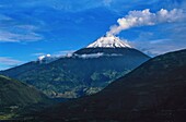 Ecuador,Chimborazo,Vulkan Tungurahua von oben gesehen (Luftaufnahme)