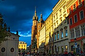 Polen,Woiwodschaft Kleinpolen,Krakau,Bezirk Stare Miasto,Weltkulturerbe,Altstadt,Marktplatz,Basilika Unserer Lieben Frau von Krakau (XIV)