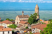 Georgien,Region Kachetien,Festungsdorf Sighnaghi,in die Festungsmauern integrierte Kirche Saint Georges