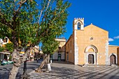 Piazza IX Aprile, Church of Sant'Agostino, Taormina, Messina, Sicily, Italy, Mediterranean, Europe