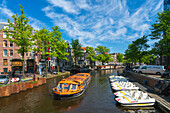 Touristenboot auf dem Prinsengracht-Kanal,Amsterdam,Niederlande,Europa