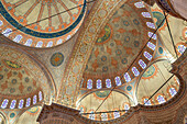 Decke der Blauen Moschee,Sultanahmet,UNESCO-Welterbestätte,Bezirk Fatih,Provinz Istanbul,Türkei,Europa