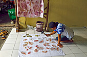 Lurik House workshop using eco-printing technique, using sap from teak leaves as natural dyes, and at the same time creating the motif, Dien by Dinar, contemporary batik, Sondakan district, Solo (Surakarta), Java island, Indonesia, Southeast Asia, Asia