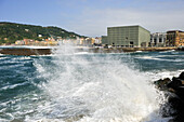 Flussmündung des Urumea und Kongresszentrum und Auditorium Kursaal des spanischen Architekten Rafael Moneo,San Sebastian,Golf von Biskaya,Provinz Gipuzkoa,Baskenland,Spanien,Europa