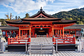 Itsukushima-Schrein,Shinto-Tempel,auf der Insel Miyajima,UNESCO-Weltkulturerbe,Präfektur Hiroshima,Honshu,Japan,Asien