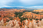 Bryce Canyon Amphitheater,Inspiration Point,Bryce Canyon National Park,Utah,Vereinigte Staaten von Amerika,Nordamerika