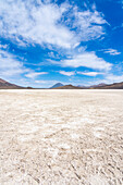 Die Vulkane El Misti und Chachani von den Salinen des Nationalparks Salinas y Aguada Blanca aus gesehen,Region Arequipa,Peru,Südamerika