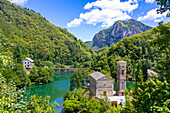 Isola Santa,Kirche San Jacapo,Fluss Turrite Secca,Apuanische Alpen,Garfagnana,Toskana,Italien,Europa