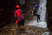 Canyoning und Abseilen am Wasserfall mit Pure Trek in La Fortuna,Costa Rica