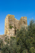 Wachturm auf der Stadtmauer der mittelalterlichen Stadt Monteriggioni,Siena,Toskana,Italien.