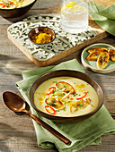 Exotische Bananensuppe mit Apfel, Kokos und Zitronengras