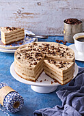 No-bake espresso cake with yoghurt caramel cream