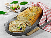 Schnelles Bärlauchbrot mit Speck