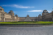 Glass pyramid Louvre Museum, Paris, France