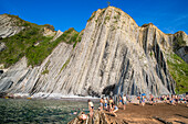 Itzurun beach and Flysch de Zumaia flysch, sedimentary rock formations, Basque Coast Geopark, Zumaia, Gipuzkoa, Basque Country, Spain