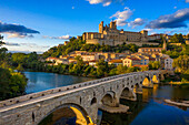 Aerial view of Saint Nazaire Cathedral, Pont Vieux, Beziers, Languedoc, France, Languedoc Roussillon