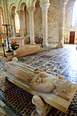 45 Saint Benoit sur Loire, Abteikirche Fleury, Chor Marmorpflaster und Gisan von Philippe 1 er König der Franken von 1060 bis 1108