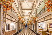 Quadrant Arcade zu Weihnachten, London, England, Vereinigtes Königreich