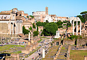 Das Forum Romanum (Römisches Forum) und das Kolosseum (Colosseo), UNESCO, Rom, Latium, Italien