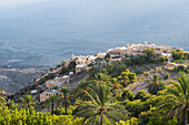 Wakan village, Western Hajar Mountains, border South Batinah Governorate and Al Dakhiliyah Governorates, Sultanate of Oman, Arabian Peninsula