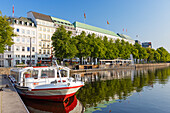 Touristenboot auf der Binnenalster, Hamburg, Deutschland, Europa