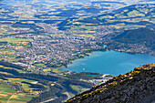 Blick auf Thun vom Niesen aus, Kanton Bern, Schweiz