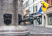 Springbrunnen in der Altstadt, Luzern, Schweiz