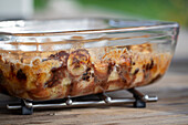 Apple crumble with chocolate bananas