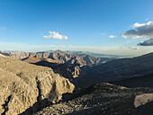 Luftaufnahme des Jebel Jais Felsengebirges in Ras Al Khaimah, Vereinigte Arabische Emirate