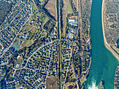 Luftaufnahme des Rheins in Kembs von Haut-Rhin, im Grand East, Elsass, Frankreich