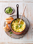 Aligot (cheese and potato puree)