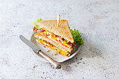 BLT-Sandwich mit Ei aus der Heißluftfritteuse