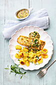Lachsfilets aus der Heißluftfritteuse mit Kräutersauce und Gnocchi