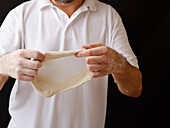 Fenstertest - Reißt der Teig nicht, ist er optimal