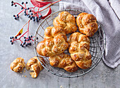 Garlic and tomato braids with rosemary