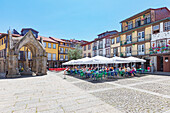 Oliviera square (Largo da Oliveira), Guimaraes, UNESCO, Minho Region, Portugal