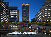 Winterlichter in Canary Wharf, Docklands, London, England, Vereinigtes Königreich
