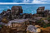 Rocky coastal cliffs of Peniche in the Varanda de Pilatos area