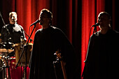 Inti-Illimani und Quilapayún sind zwei der repräsentativsten Gruppen der Nueva Canción Chilena, einer Musikbewegung, die in den 1960er Jahren entstand und sich durch eine starke folkloristische Identität und ein tiefes soziales und politisches Engagement auszeichnet, Medellin, Kolumbien