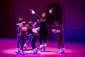 Das Allegro Dance Studio ist eine Akademie, die klassisches Ballett unterrichtet und den Tanz in Medellín fördert. Es entwickelt klassische Ballettausbildungsprogramme, die auf einem tiefen Verständnis der Technik basieren, und fördert und unterstützt gleichzeitig künstlerische Projekte.