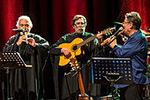 Inti-Illimani und Quilapayún sind zwei der repräsentativsten Gruppen der Nueva Canción Chilena, einer Musikbewegung, die in den 1960er Jahren entstand und sich durch eine starke folkloristische Identität und ein tiefes soziales und politisches Engagement auszeichnet, Medellin, Kolumbien